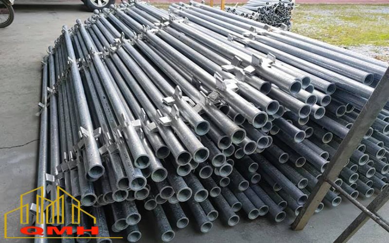 Quy cách cây chống đứng ảnh hưởng đến báo giá cho thuê giàn giáo nêm
