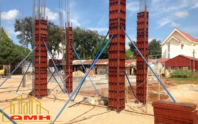Cây chống xiên giàn giáo