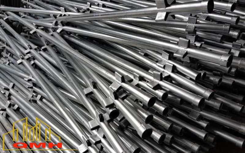Giáo nêm 2m mạ kẽm Quang Minh Hưng