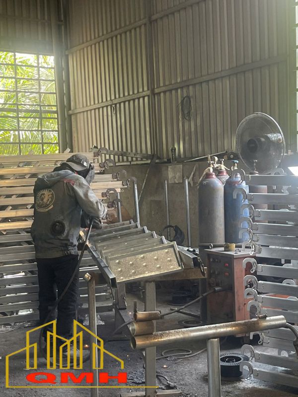 Sản xuất thang giàn giáo xây dựng tại Quang Minh Hưng
