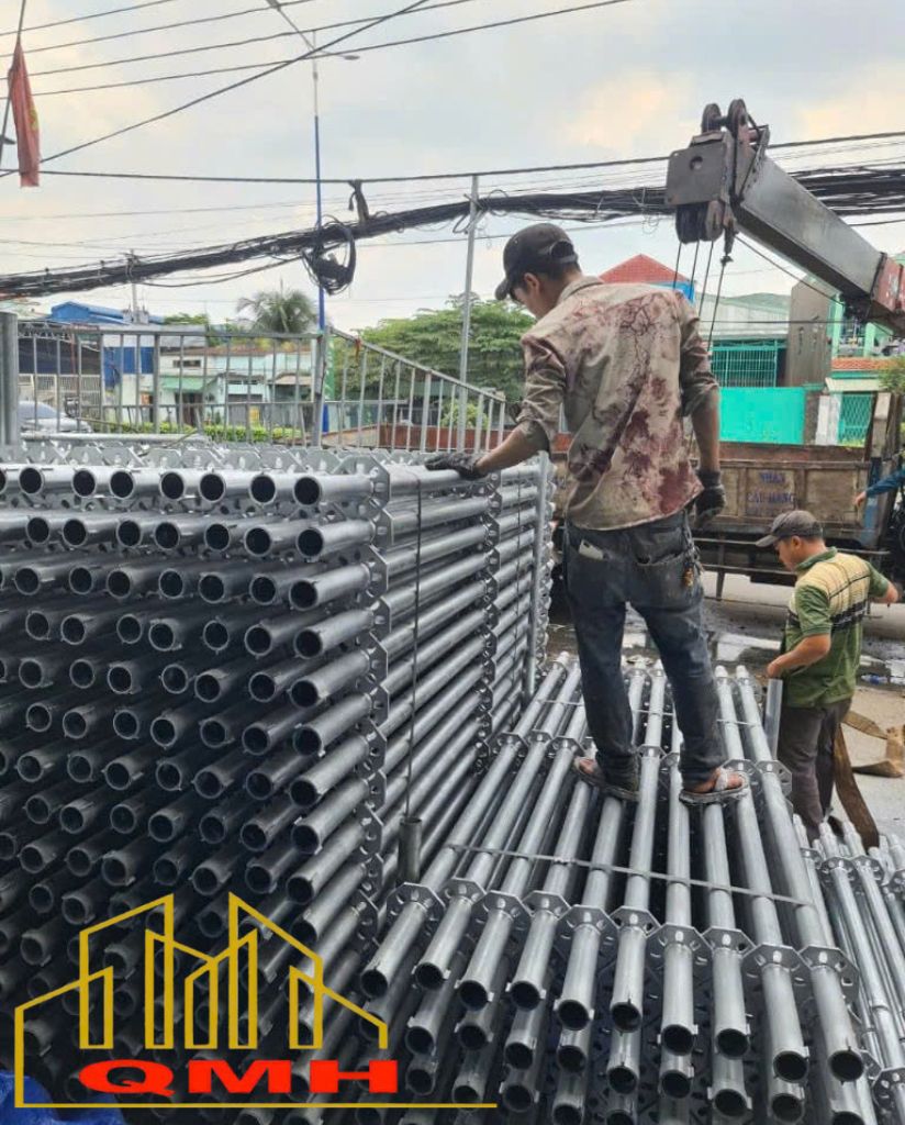 Vận chuyển giàn giáo đĩa tại Quang Minh Hưng