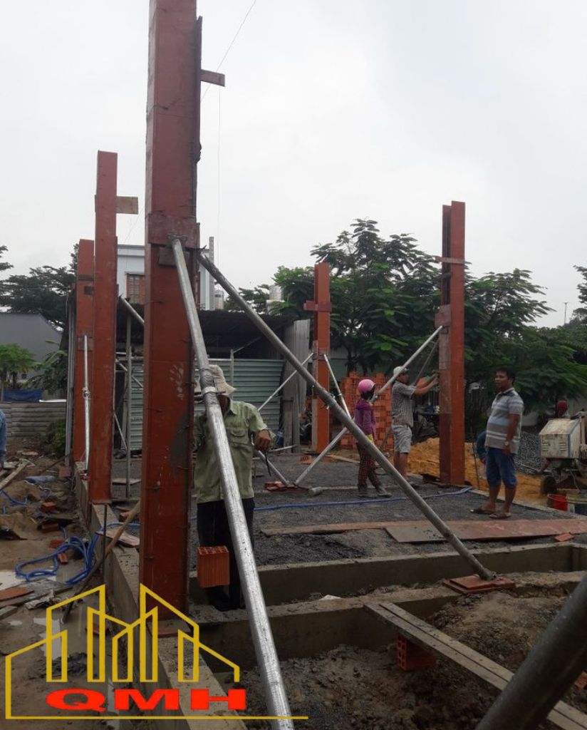 Ván ép coppha đổ cột bê tông